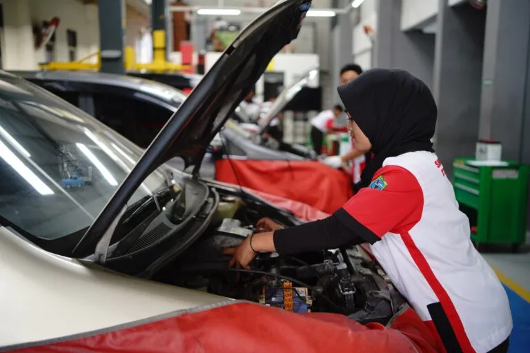Teknik Kendaraan Ringan Otomotif